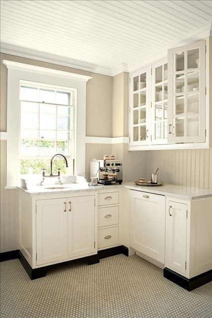 Day 2: Crisp Khaki (Favorite Paint Colors)